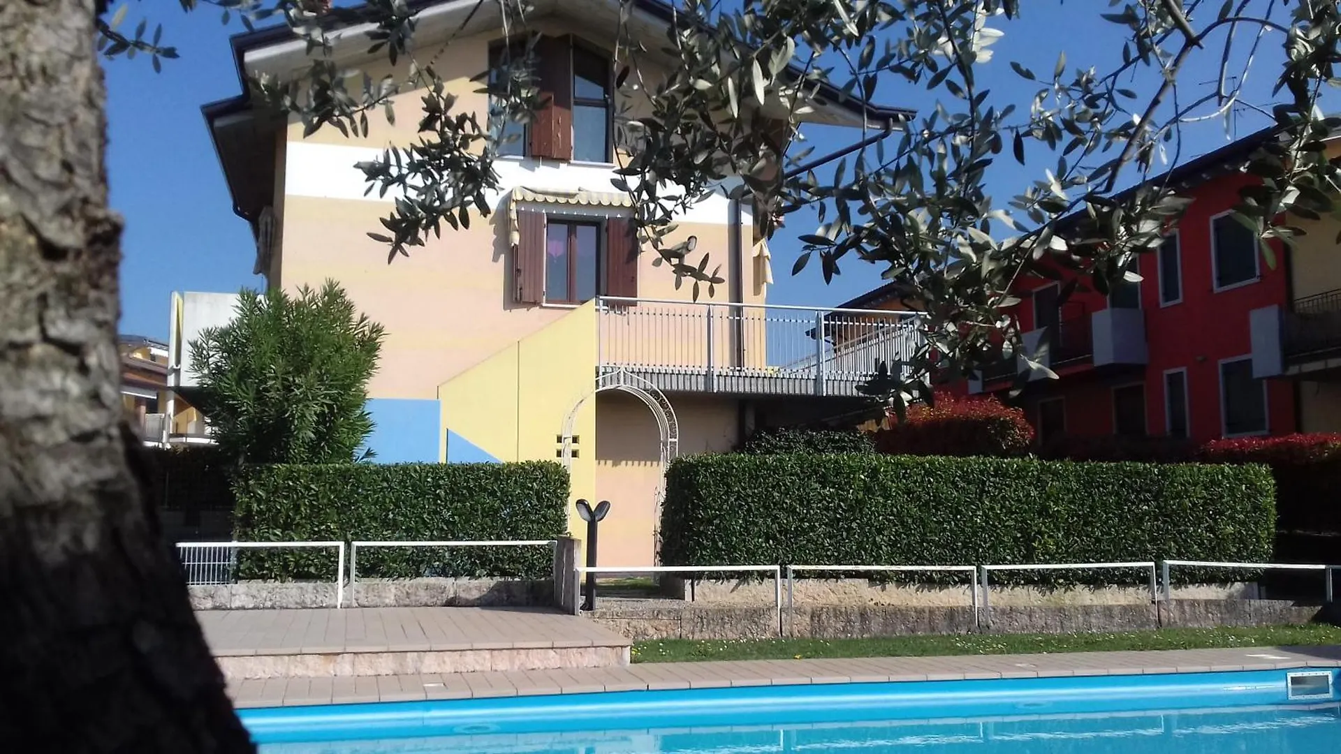 דירה לאזיסה Prestigioso Appartamento Con Piscina איטליה