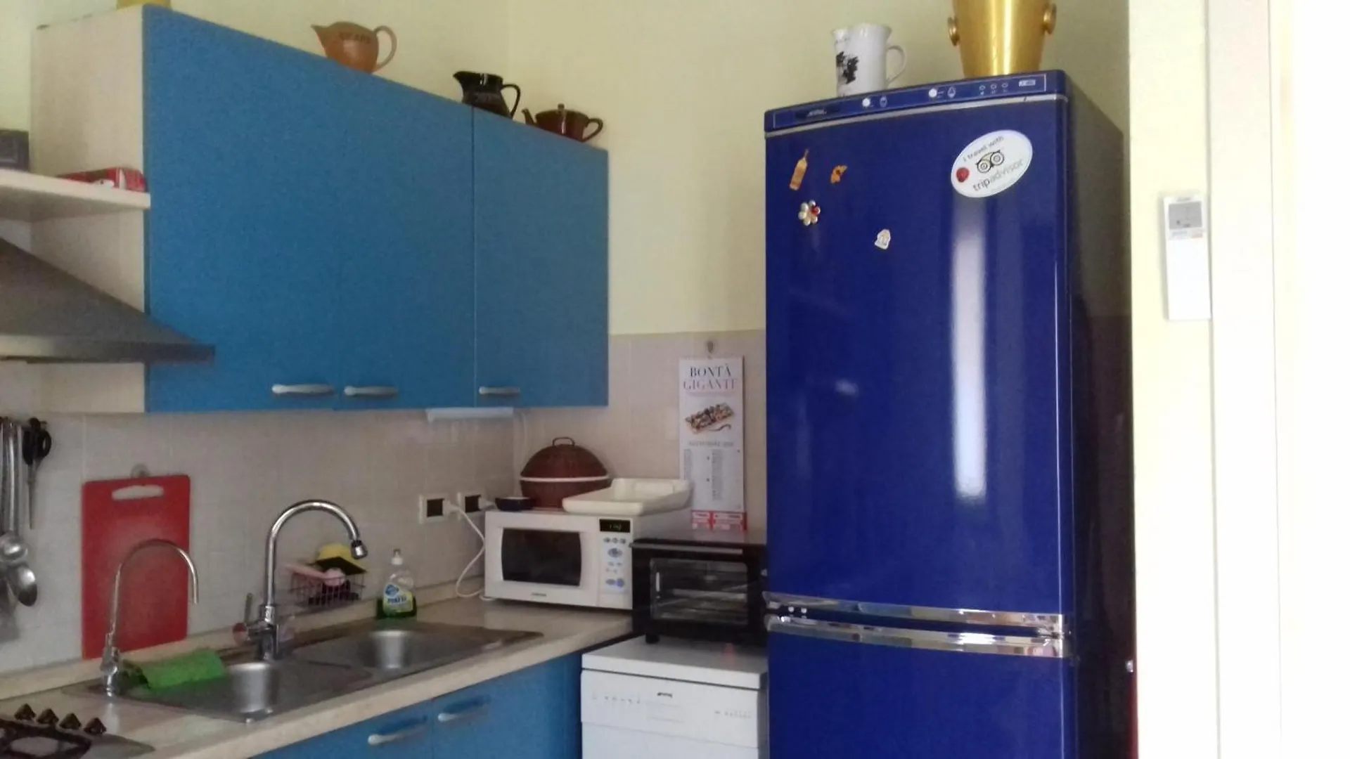 דירה לאזיסה Prestigioso Appartamento Con Piscina