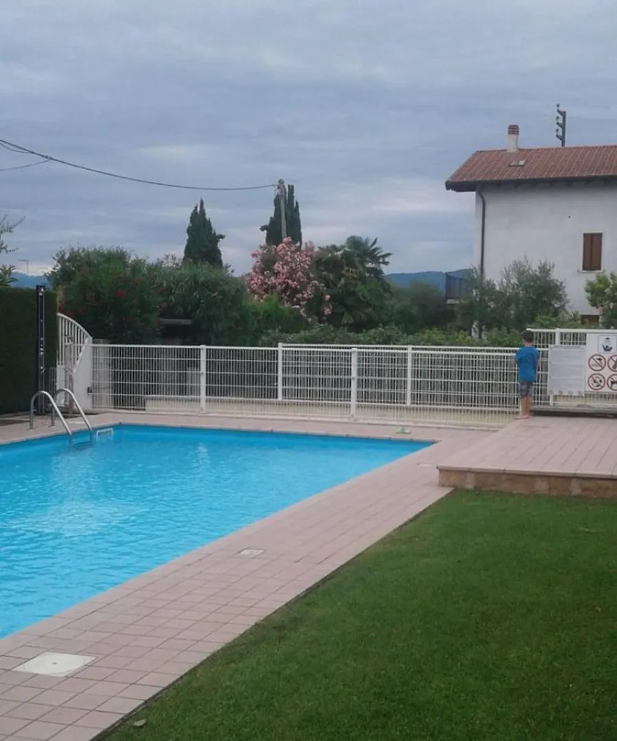 לאזיסה Prestigioso Appartamento Con Piscina איטליה