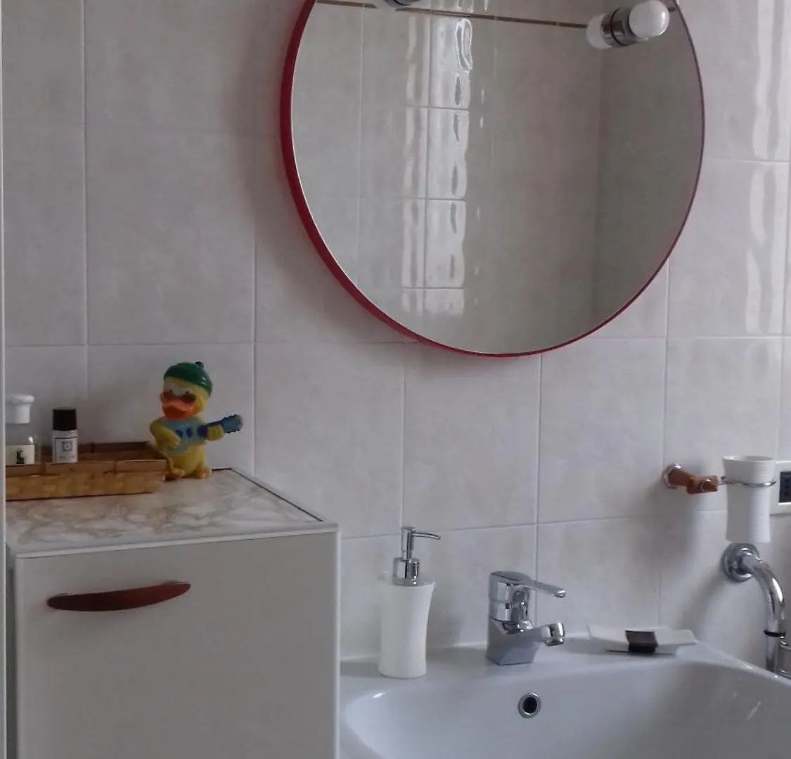 לאזיסה Prestigioso Appartamento Con Piscina דירה