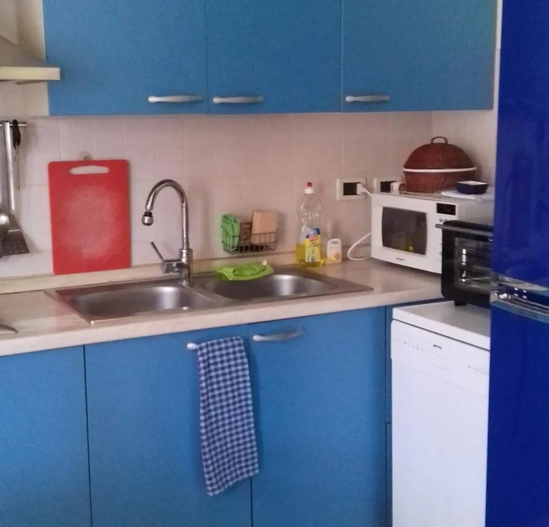 לאזיסה Prestigioso Appartamento Con Piscina דירה